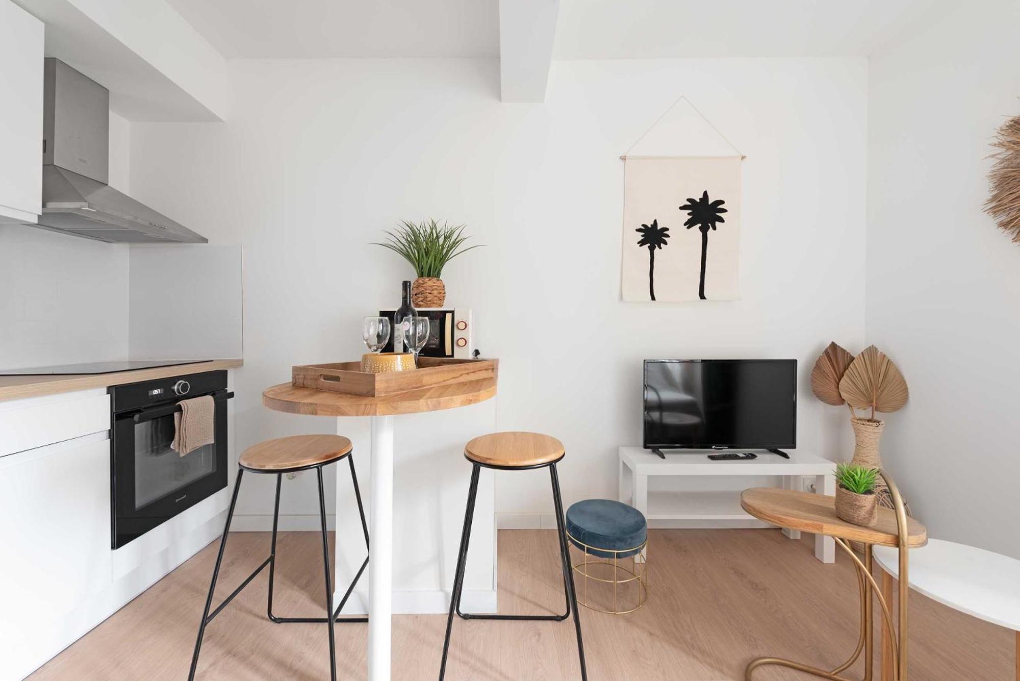 Apartment Le Tropical : T2 Renove Ambiance Cosy Et Coloree