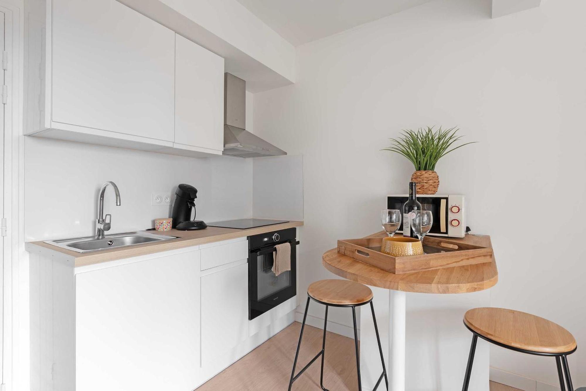 Le Tropical : T2 Renove Ambiance Cosy Et Coloree Apartment